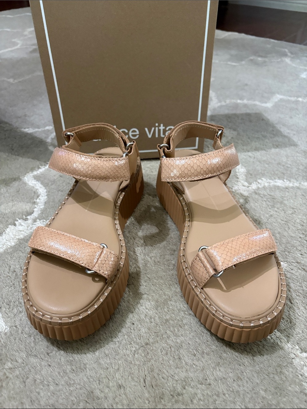 Dolce Vita Debra, Toffee embossed leather strap platform sandal size 7.5 - Picture 7 of 17